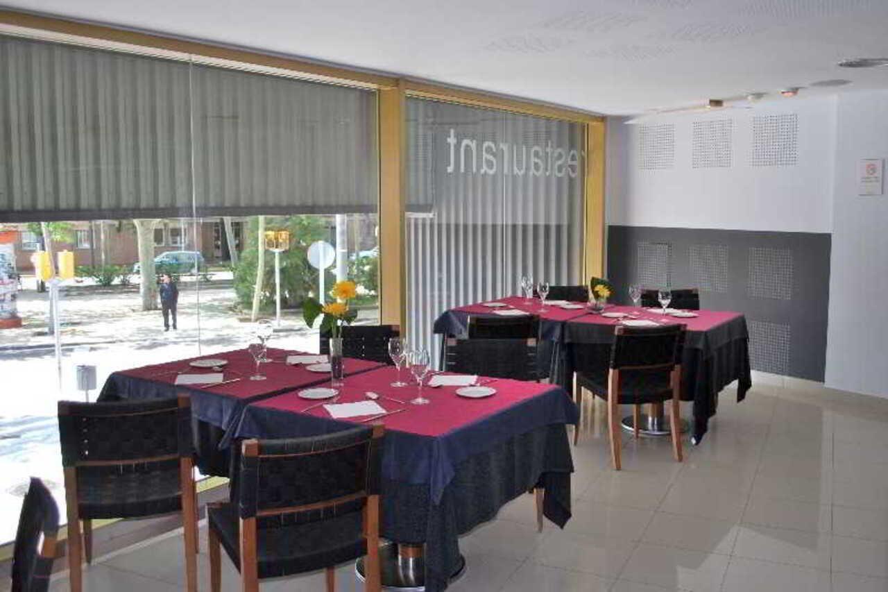 Hotel Ciutat Igualada Zewnętrze zdjęcie