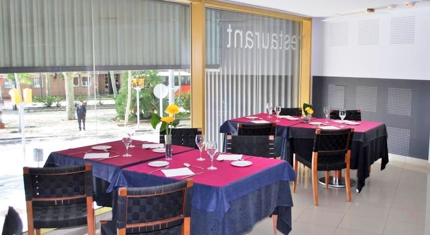 Hotel Ciutat Igualada Zewnętrze zdjęcie