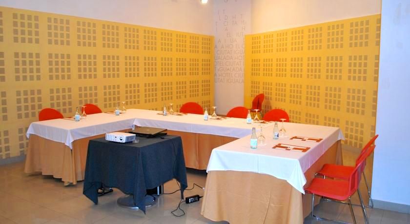 Hotel Ciutat Igualada Zewnętrze zdjęcie